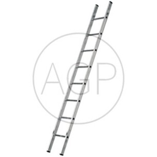 Žebřík s délkou 2,5 m