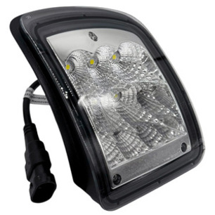 LED boční pravé pracovní světlo o výkonu 20 W a 3000 lm do masky traktoru John Deere