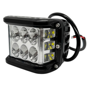 LED pracovní světlo 36 W se světelným tokem 2880 lm s vysokou intezitou světla