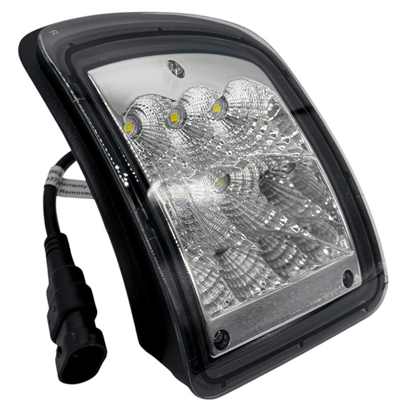 LED boční pravé pracovní světlo o výkonu 20 W a 3000 lm do masky traktoru John Deere