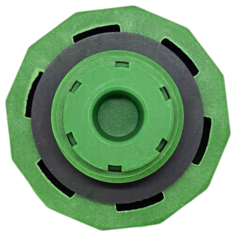 Víčko olejové nádrže pro traktory John Deere