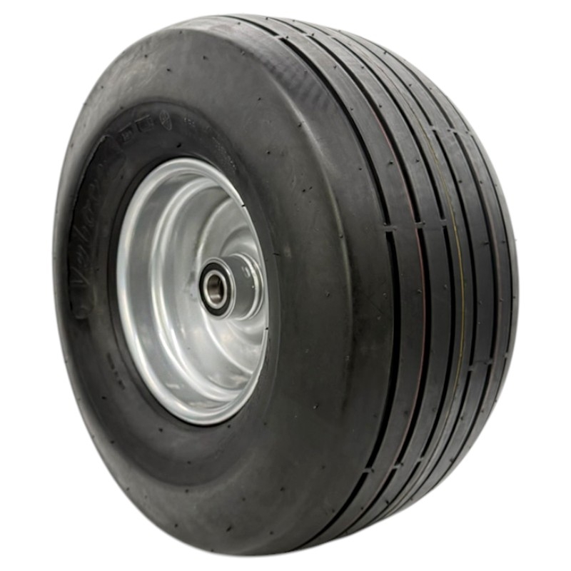 Kompletní kolo 18x8.50-8 s diskem a pláštěm 4 plátny s drážkovým vzorkem