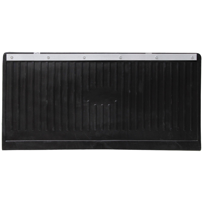 Zástěrka blatníku o rozměru 650 x 300 mm s kovovou lištou pro přívěsy a návěsy