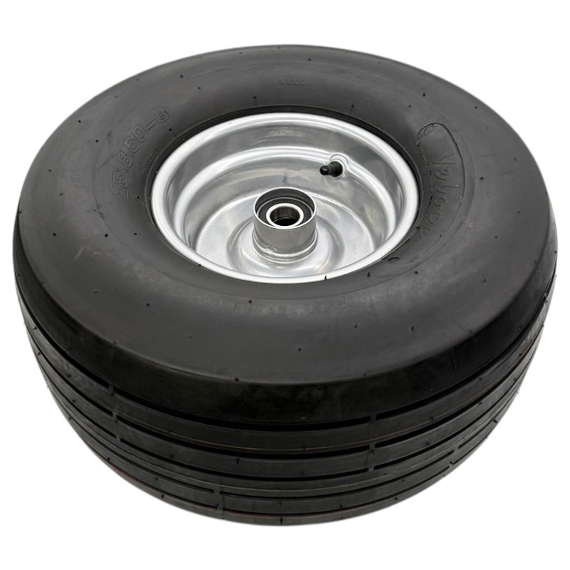 Kompletní kolo 18x8.50-8 s diskem a pláštěm 4 plátny s drážkovým vzorkem