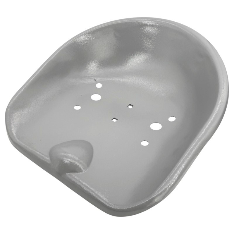 Anatomické plechové sedadlo určené pro starší modely traktorů s výškou opěradla 20 cm