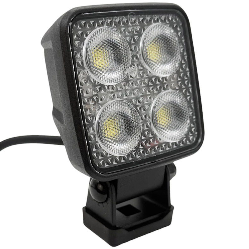 LED pracovní světlo s 16 LED diod s 24 W a se světelným tokem 2976 lm