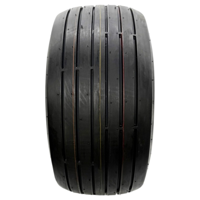 Kompletní kolo 18x8.50-8 s diskem a pláštěm 4 plátny s drážkovým vzorkem