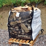 Palivové dřevo Big-Bag o rozměru 900 x 900 x 1400 mm