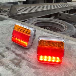 Bezdrátové LED magnetická zadní světla na 12 a 24 V k přívěsu